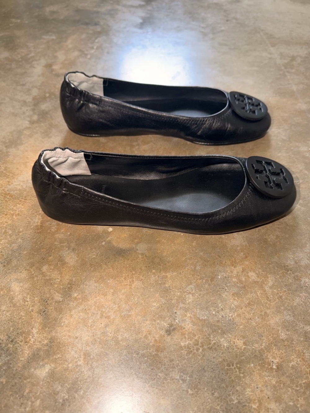Tory Burch Reva Black Leather Ballet Flats Black Logo Medallion - Size 6.5 - Picture 6 of 11